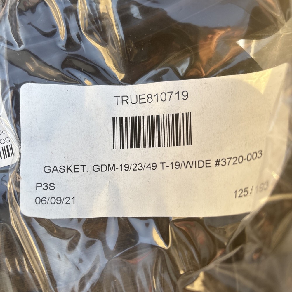 True 810719 Door Gasket, 53 5/8″ x 26 1/8″, GDM-19/23/49 New