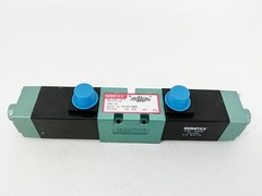 New Numatics 152SSS7004 Solenoid Valve 24VDC .25A