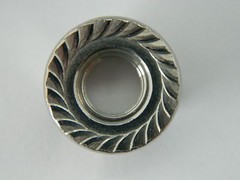 STAINLESS STEEL SERRATED FLANGE HEX LOCK NUTS 1/2-13 Qty 100