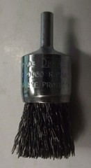 DeWalt DW49003 1″ Carbon Crimped End Brush 1/4″ Shank