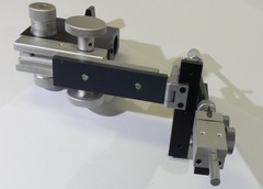 3 Axes XYZ + X Fine Micromanipulator with Tilt and Magnetic Base