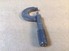 Vintage The L.S. Starrett Co. No. 230-F Micrometer 0-1” / Turns Smoothly
