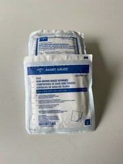 K40: Lot of 14 Medline NON21444 Non-Woven Gauze Sponges