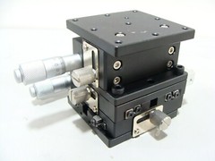 1 x Right-Handed Micrometer XYZ Translation Stage 60x60mm Cantilever Z-Axis