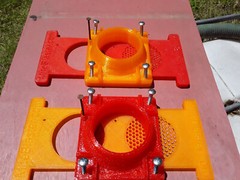 Bee Vacuum Gate for Beekeeping with Nail Lock