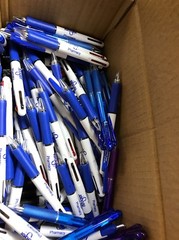 100 Wholesale Lot Misprint Ink Pens 3 COLOR “Clicker” Type Pens Red Black Blue
