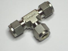 1 – Swagelok Stainless Steel Tee Union Fitting, 3/8″ OD, SS-600-3