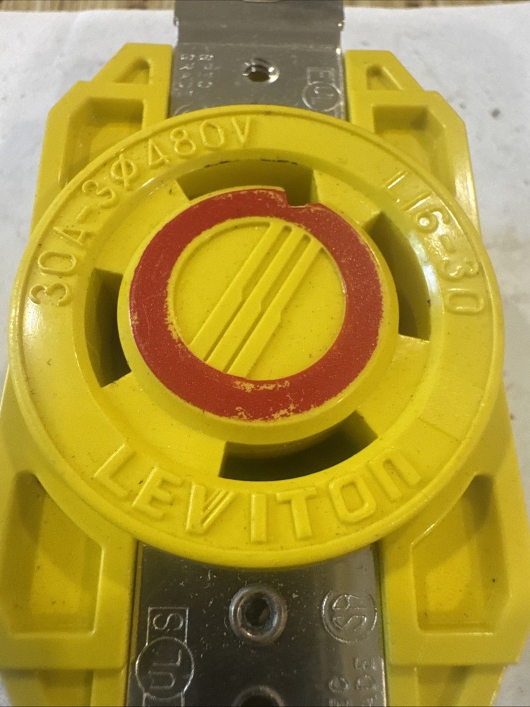 Leviton 27CM-30 L16-30R Locking Receptacle 30A 600V AC NOS No Box
