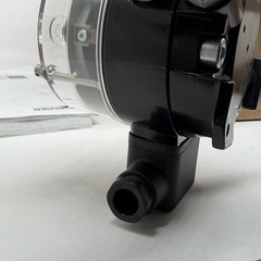 FISCHER DS21 DS21010A21BK0W00 DIFFERENTIAL PRESSURE INDICATOR 2109986.01.001 New