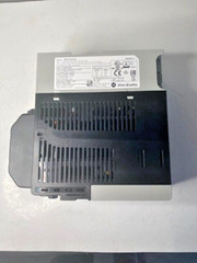 ALLEN BRADLEY POWERFLEX 525 25B-D2P3N104 VFD 1HP 0.75KW 480VAC 2.3A AC DRIVE