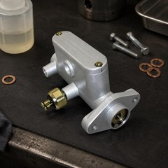 Primary Cylinder with Reservoir Threaded Hydraulic Primary Cylinder OE Spec
