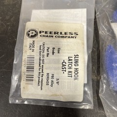 Peerless 8018455 3/8″ 7100 LB Mechanical Sling Hook w/ Latch Grade P80 Alloy