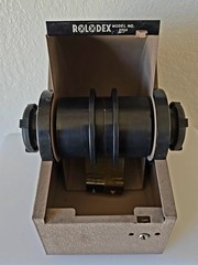 Vintage Rolodex Model No 2400-S Tan No key Metal Strong