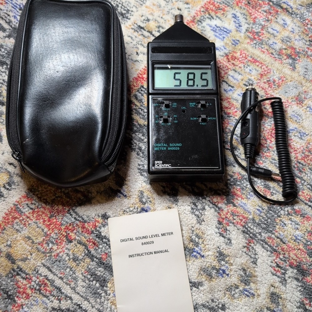 SPER SCIENTIFIC DIGITAL SOUND METER 840029 Bundle