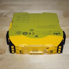Pilz 751177 PNOZ s7.2 C Safety Relay 24VDC