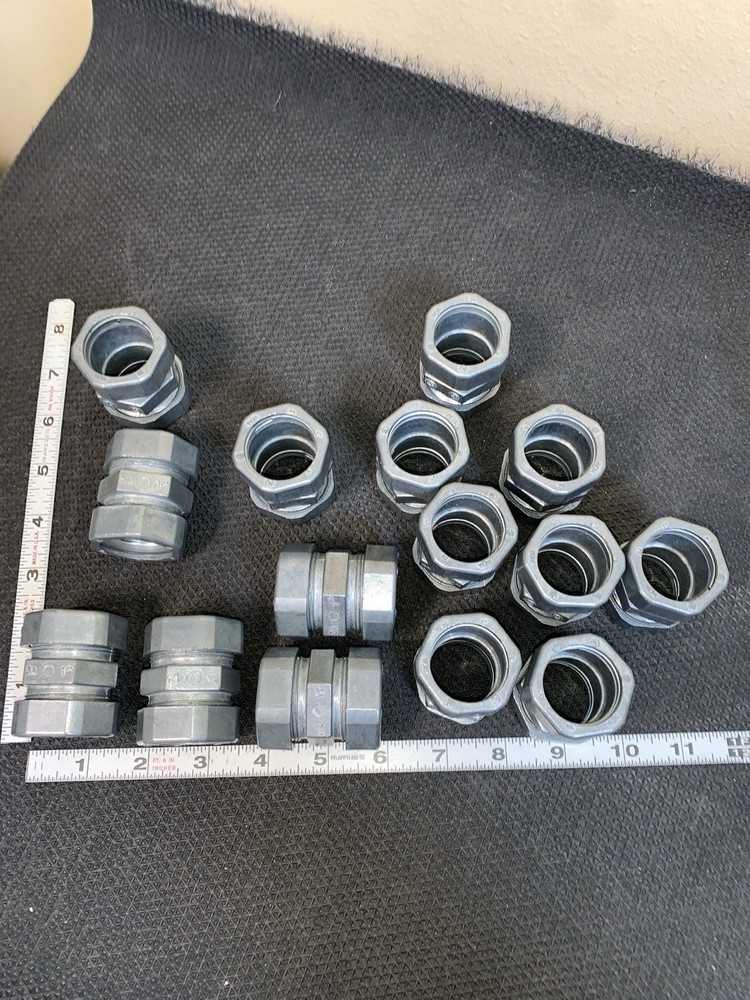 LOT: 15 ea. pcs unmarked brand EMT Conduit Couplings 1″ Compression imported