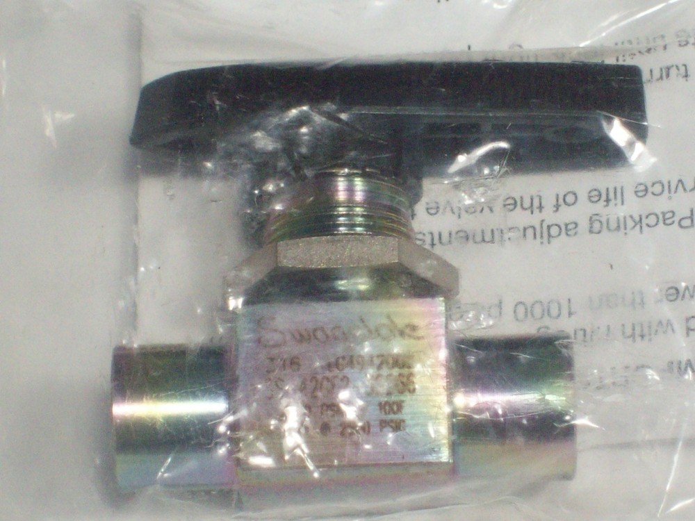 1- Swagelok Stainless Steel 40G Series Ball Valve, 1/8″ FNPT, SS-42GS4-32266