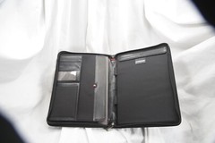 Wegner, Swiss Army, padfolio, black 10 in x 13 in, folds, organizer, zippered