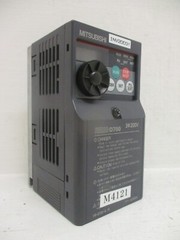 Mitsubishi FR-D720-0.1K D700 Inverter AC VS Drive 3PH 200-240V 0.8A 0.2-400Hz