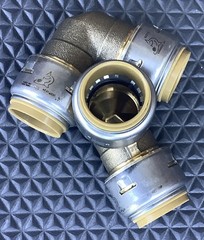 New SharkBite 3/4″ x 3/4″ Push-To-Connect 90 Degree Elbow Brass Fittings 2-Pack