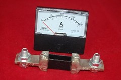 DC 200A Analog Ammeter Panel AMP Current Meter DC 0-200A 60*70MM with Shunt