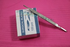 1 SCALPEL KNIFE HANDLE # 3 & 4 + 100 Pcs STERILE SURGICAL BLADE #10 #15C #21 #23