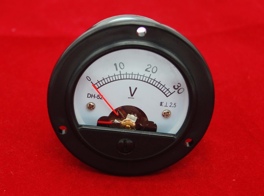 DC 30V Round Analog Voltmeter Analogue Voltage panel meter Dia. 66.4mm DH52