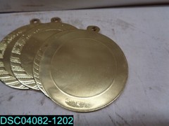 QTY=4: PLAIN GOLD METAL’S WITH STARS AND STRIPES ON THE SIDE’S