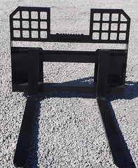 48″ Long 4,000 Pound Walk Through Pallet Forks Fits Bobcat Skid Steer Loader