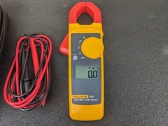 #bp048 Fluke 323 400A AC 600V True-RMS Clamp Meter New