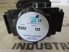 ARROW PNEUMATICS 9008 PRESSURE REGULATOR R352 NEW IN BOX
