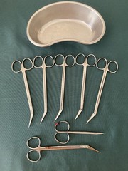 7 Used Surgical Scissors Angled Stainless Kidney Dish, Patterson KLM Martin Ace