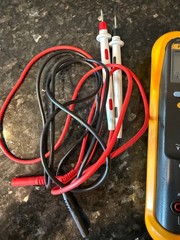Fluke 87 III True RMS Digital Multimeter w/ Holster & Test Leads Tested