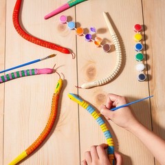 BBTO 50 Pieces Wooden Snake Bulk Jointed Flexible 12 x 0.5 inches, multicolor