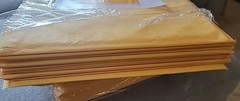 STAPLES 51595 KRAFT BUBBLE MAILERS. 14.25″ X 19″. 45 Mailers in Total. New