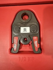 Open Box Milwaukee 49-16-2696 Black Iron Durable Press Jaw 1/2″ – 1″ Kit *read*