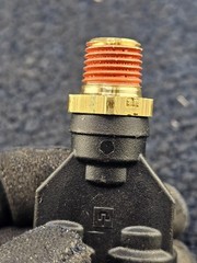(QTY 3) Parker Pneumatic Y Connector Tube OD 3/8″ X NPT 3/8″ Air Fitting