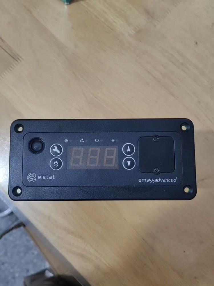 1PCS EMS-55 showcase refrigerator thermostat New Temperature controller