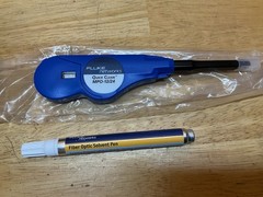 Fluke NFC-KIT-CASE-E Fiber Optic Cleaning Kit – QuickClean 1.25mm 2.5mm MPO