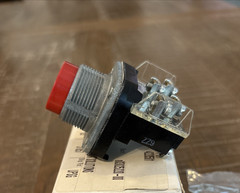 Allen Bradley 800T-B6A Red Push Button Type 4.13 Series T – New In Box