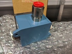 United Electric UE 2WLP41P14 Pressure Switch, 0-100 psi, 4-20 mA, Loop