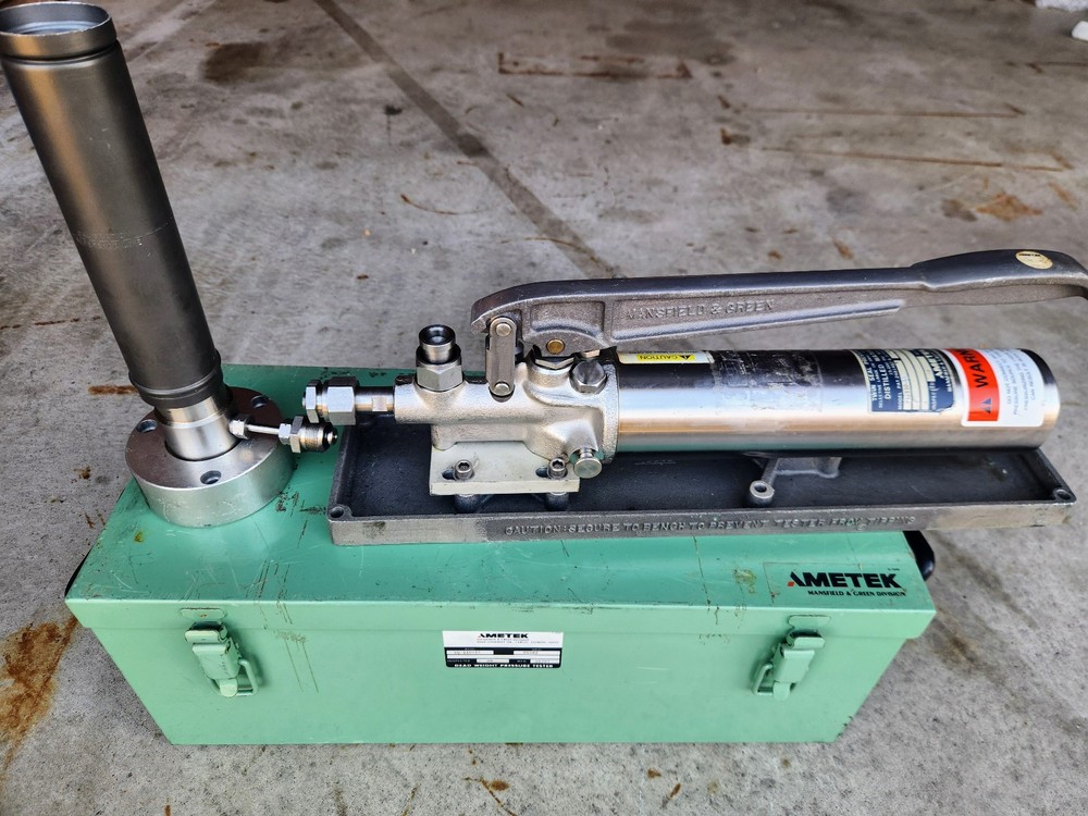 Ametek TQ-110 Hydraulic Deadweight Pressure Pump With Piston, Carrier, Manifold