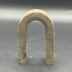 Vintage U-Shape 1 Pound 3.5 Ounce, 3.5” Tall Magnet