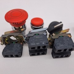 Schneider ZBV-G3, ZBE-102, ZBE-101 Monetary, E Stop, Turn, Indicator Lot of 6