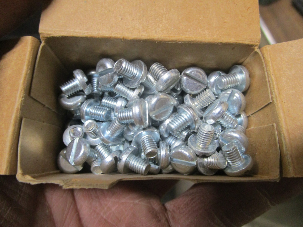 Box Of 100 #10-32 X 1/4″ Zinc Steel Slotted Pan Head Machine Screws