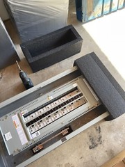 1- 225AMP 480V 42CKT MAIN LUG 3PHASE 4 WIRE COMPLETE PANEL NEMA 1 SURFACE 42″