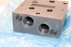Danfoss 157B6603 PVB32 PVG32 Proportional Hydraulic Control Valve Block Body