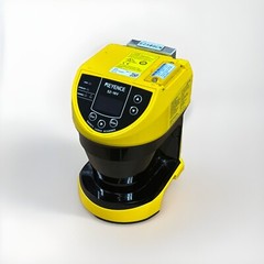 KEYENCE SZ-16V Safety Laser Scanner 24VDC CLEAN UNITS – WARRANTY – FAST SHIPPING