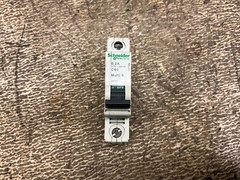 Schneider 24111 Multi 9 B2A C60 2 Amp 1 P 277 VAC 65 VDC Circuit Breaker