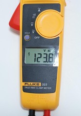Fluke Electrician’s Combo Kit 117 True RMS Multimeter & 323 Clamp Meter